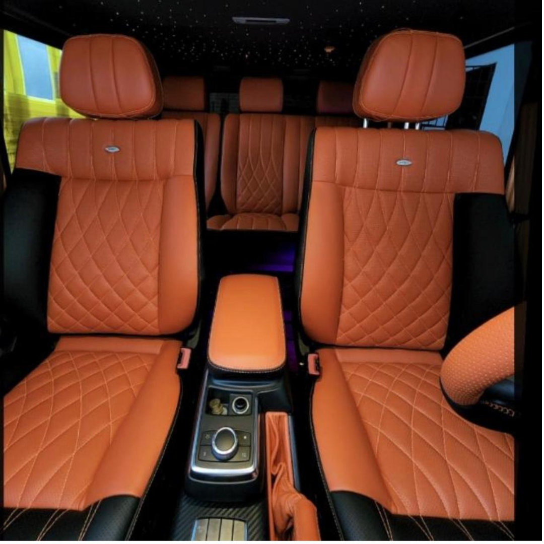 Interior de automóvil de lujo